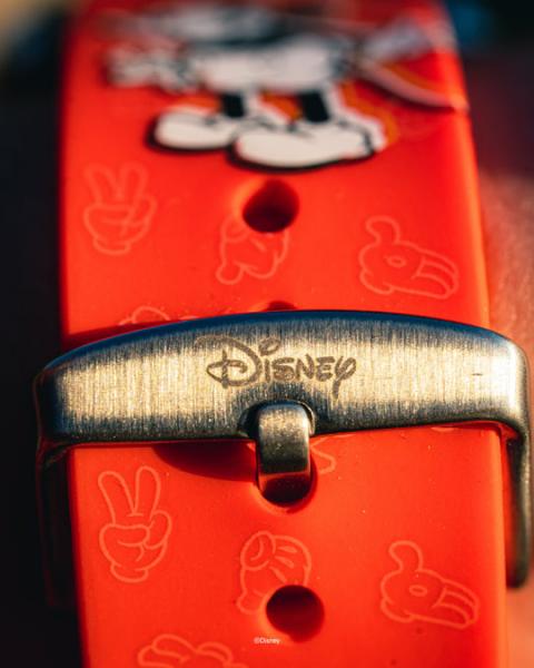 MobyFox - Apple Watch Band Disney (Vintage Mickey Mouse),mobyfox,apple,watch,band,disney,(vintage,mickey,mouse),pulseira,em,silicone,para,o,apple,watch,a,fivela,e,aco,inoxidavel,inclui,2,conjuntos,de,conectores,compativeis,com,os,modelos,38/41/41,e,42/44/45