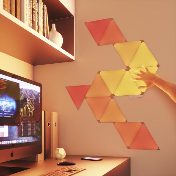 Nanoleaf - Shapes Triangles Kit  (starter+4 panels) ,nanoleaf,shapes,triangles,kit,(starter+4,panels),paineis,de,luz,triangulares,que,se,conectam,entre,si,ate,28,unidades,por,carregador,ac,(e,511,unids,no,total),controlaveis,por,wifi,têm,um,sensor,audi