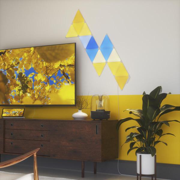 Nanoleaf - Shapes Triangles Kit (starter+15 panels) ,nanoleaf,shapes,triangles,kit,(starter+15,panels),paineis,de,luz,triangulares,que,se,conectam,entre,si,ate,28,unidades,por,carregador,ac,(e,511,unids,no,total),controlaveis,por,wifi,têm,um,sensor,aud