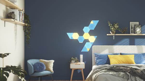 Nanoleaf - Shapes Triangles Kit (starter+15 panels) ,nanoleaf,shapes,triangles,kit,(starter+15,panels),paineis,de,luz,triangulares,que,se,conectam,entre,si,ate,28,unidades,por,carregador,ac,(e,511,unids,no,total),controlaveis,por,wifi,têm,um,sensor,aud