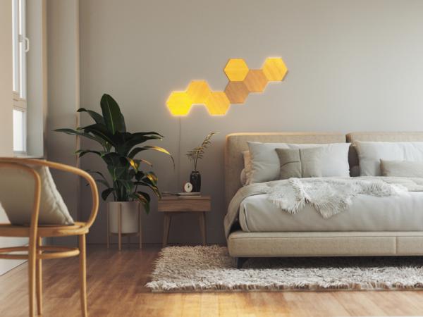 Nanoleaf - Elements Hexagons (starter+7 panels),nanoleaf,elements,hexagons,(starter+7,panels)paineis,de,luz,hexagonais,com,revestimento,em,madeira,que,se,conectam,entre,si,ate,21,unidades,por,carregador,ac,(e,81,unids,no,total),controlaveis,por,wif