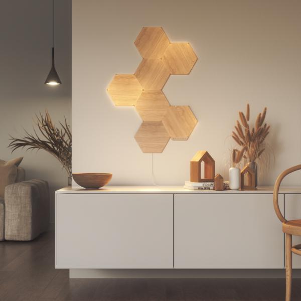 Nanoleaf - Elements Hexagons (starter+7 panels),nanoleaf,elements,hexagons,(starter+7,panels)paineis,de,luz,hexagonais,com,revestimento,em,madeira,que,se,conectam,entre,si,ate,21,unidades,por,carregador,ac,(e,81,unids,no,total),controlaveis,por,wif