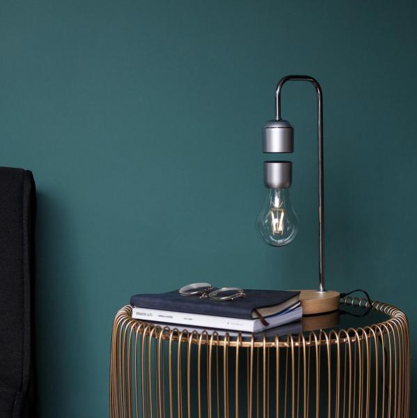 DesignNest - Levitating Lamp,designnest,levitating,lamplampada,que,fica,literalmente,suspensa,no,ar,levitando,sobre,uma,base,de,madeira,e,metal