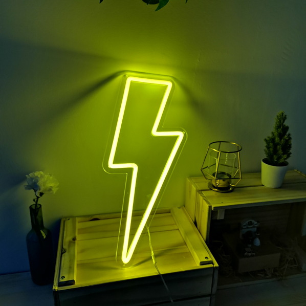 Candy Shock - Led Sign  40 Bolt (yellow),candy,shock,led,sign,41,bolt,(yellow)fita,de,luz,led,flexivel,com,base,em,acrilico,transparente,e,tubo,em,silicone,de,cor,semitransparente,serve,como,luz,e,elemento,decorativo,extremamente,apelativo,e