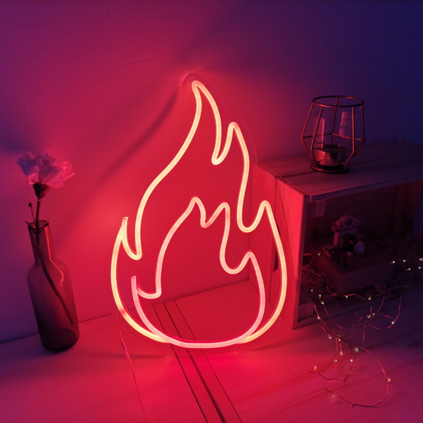 Candy Shock - Led Sign  40 Fire (orange/red),candy,shock,led,sign,41,fire,(orange/red)fita,de,luz,led,flexivel,com,base,em,acrilico,transparente,e,tubo,em,silicone,de,cor,semitransparente,serve,como,luz,e,elemento,decorativo,extremamente,apelati