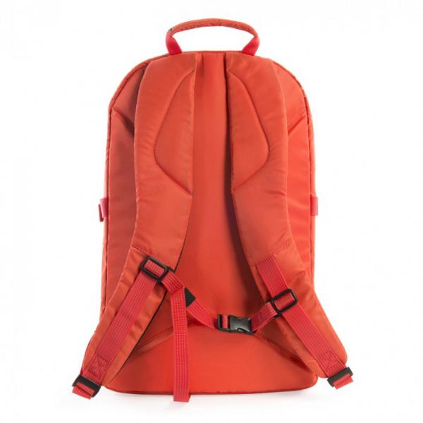 Tucano - Livello Up Backpack (orange),tucano,livello,up,backpack,(orange)mochila,em,nylon,resistente,com,tecido,interior,e,zips,em,cores,contrastantes,e,capacidade,para,portateis,ate,15,tem,um,compartimento,principal,para,o,portatil,outro