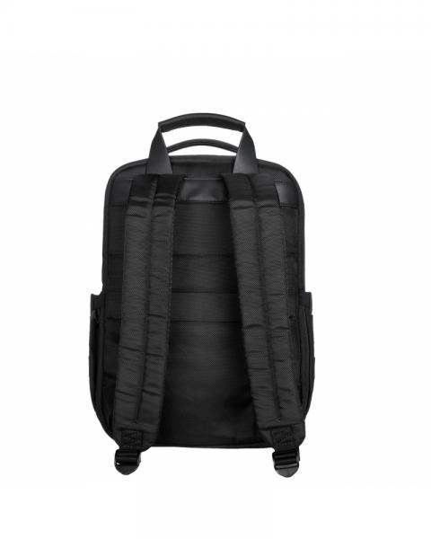 Tucano - Super backpack (black)      ,tucano,super,backpack,(black),mochila,com,compartimentos,especificos,para,portatil,de,13/14,e,um,tablet,tem,2,bolsos,frontais,um,bolso,traseiro,de,seguranca,com,fecho,zip,pormenores,exteriores,em,ecol