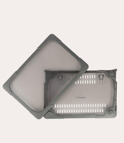 Tucano - Scocca MacBook Pro 13 v2020/2022 (grey),tucano,scocca,macbook,pro,13,v2121/2122,(grey)capa,transparente,com,bordo,em,tpu,antichoque,para,a,parte,superior,e,inferior,do,macbook,na,base,tem,2,pes,que,servem,de,stand,e,arrumam,dentro,da,capa