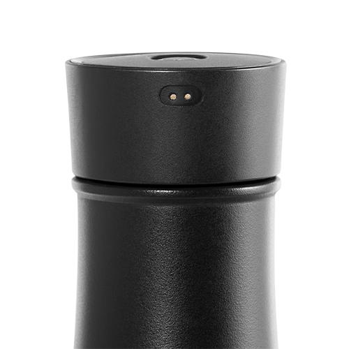 Noerden - Liz Smart Bottle 480 ml (black),noerden,liz,smart,bottle,481,ml,(black)garrafa,termo,inteligente,em,aco,tem,uma,luz,uvc,que,ao,acender,durante,5,minutos,mata,999%,das,baterias,e,virus,mantem,as,bebidas,quentes,durante,12,hr,ou,frias