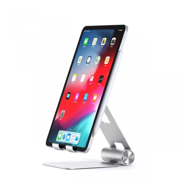 Satechi - R1 Mobile Foldable Stand (silver),satechi,r1,mobile,foldable,stand,(silver)stand,em,aluminio,para,tablets,e,outros,equipamentos,permite,diferentes,inclinacoes,dobra,e,fica,em,formato,plano,para,maior,portabilidade,a,parte,da,armacao,o