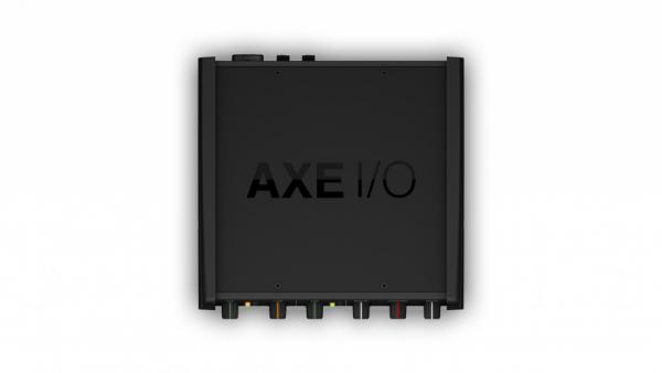 IK Multimedia - Interface AXE I/O Solo,ik,multimedia,interface,axe,i/o,solointerface,audio,2in,/,3out,desenvolvida,para,gravar,som,de,guitarras,grava,som,a,24,bit,e,192,khz,tem,um,selector,para,activo/passivo,canal,pure/jfet,e,um,circuito,