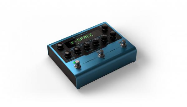 IK Multimedia - AmpliTube X-Gear Pedal X-Space      ,ik,multimedia,amplitube,xgear,pedal,xspace,processador,de,sinal,digital,especifico,para,guitarras,tem,16,algoritmos,de,reverberacao,5,botoes,de,controlo,de,tons,e,1,multiuso,permitindo,centenas,de,com