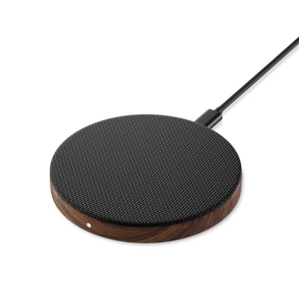 Woodcessories - EcoPad Qi Charger (walnut/fabric),woodcessories,ecopad,qi,charger,(walnut/fabric)base,carregadora,por,tecnologia,wireless,qi,com,acabamento,em,madeira,e,tecido,suporta,fast,charging,a,15w,tem,95cm,de,diametro,cabo,de,15m,e,ligacao,usb