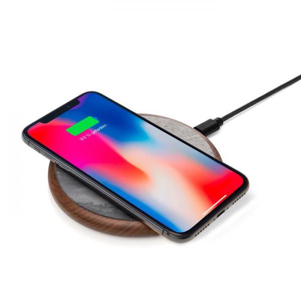 Woodcessories - EcoPad Stone Qi Charger,woodcessories,ecopad,stone,qi,chargerbase,carregadora,por,tecnologia,wireless,qi,com,acabamento,em,madeira,e,pedra,suporta,fast,charging,a,11w,tem,11cm,de,diametro,cabo,de,15m,revestimento,de,cortica,