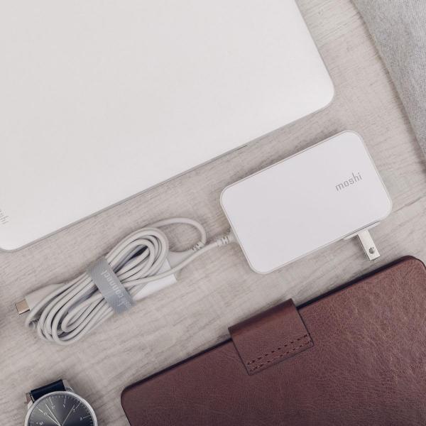 Moshi - ProGeo USB-C Laptop Charger (65 W),moshi,progeo,usbc,laptop,charger,(65,w),carregador,ac,com,porta,usbc,para,portateis,e,outros,equipamentos,com,esta,saida,suporta,usb,pd,31,profile,(5/9/15/21,v),e,potência,de,65w,tem,led,para,indicac