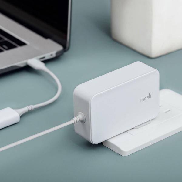 Moshi - ProGeo USB-C Laptop Charger (65 W),moshi,progeo,usbc,laptop,charger,(65,w),carregador,ac,com,porta,usbc,para,portateis,e,outros,equipamentos,com,esta,saida,suporta,usb,pd,31,profile,(5/9/15/21,v),e,potência,de,65w,tem,led,para,indicac