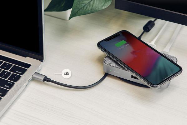 Moshi - Symbus Q USB-C dock (1xGigabit, 2xUSB,1xHDMI) + Qi,moshi,symbus,q,usbc,dock,(1xgigabit,2xusb1xhdmi),+,qi,doca,em,aluminio,que,liga,a,ficha,usbc,de,um,macbook,ou,portatil,tem,1,porta,gigabit,ethernet,1x,hdmi,para,ligacao,de,um,monitor,(suporta,video,4k