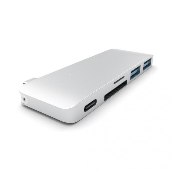 Satechi - USB-C Pass-Through Hub (silver),satechi,usbc,passthrough,hub,(silver),hub,que,encaixa,directamente,na,porta,usbc,de,um,mac/pc,tem,2,portas,usb,31,1,slot,para,cartoes,sd,e,outro,para,micro,sd,(nao,se,pode,usar,ambos,os,cartoes,em,sim