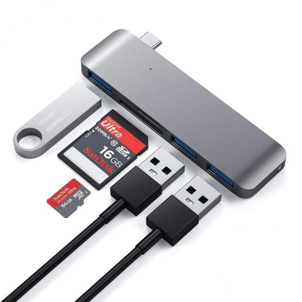 Satechi - USB-C Combo Hub for MacBook (space grey),satechi,usbc,combo,hub,for,macbook,(space,grey),hub,que,encaixa,directamente,na,porta,usbc,de,um,mac/pc,tem,3,portas,usb,31,1,slot,para,cartoes,sd,e,outro,para,micro,sd,(nao,se,pode,usar,ambos,os,cart