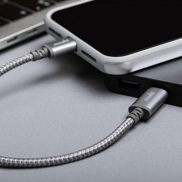 Moshi - Integra USB-C cable with lightning (25cm),moshi,integra,usbc,cable,with,lightning,(25cm),cabo,que,liga,a,um,computador,usbc,e,permite,carregar/sincronizar,um,equipamento,com,ficha,lightning,(iphone,ipad),suporta,usbc,pd,e,dados,ate,481,mbps,t