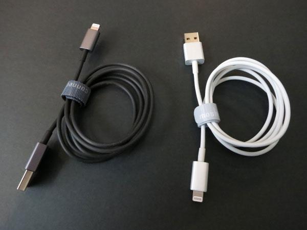 Moshi - USB cable with Lightning Connector (white - 1m),moshi,usb,cable,with,lightning,connector,(white,1m),cabo,usblightning,com,1,metro,de,comprimento,e,pontas,em,aluminio,de,cor,branca,inclui,fitas,velcro,handystrap,para,facilitar,arrumacao,ver,review,a