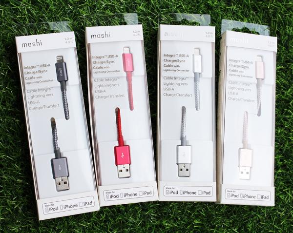 Moshi - Integra Lightning-USB cable (jet silver),moshi,integra,lightningusb,cable,(jet,silver),cabo,lightningusb,o,cabo,e,em,nylon,balistico,com,estrutura,interna,em,kevlar,para,maior,resistência,e,durabilidade,as,pontas,sao,em,aluminio,tem,12,metr